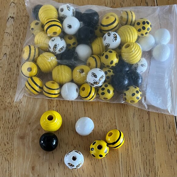 Honey Bee Decor & Crafting Lot - Over 350 Pieces in Lot - Picture 5 of 16